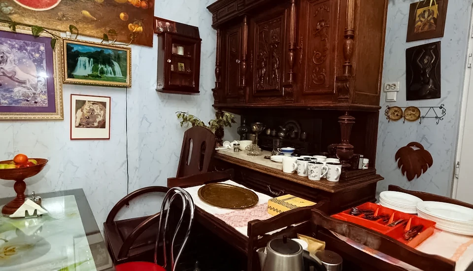 هتل ایساکا تفلیس